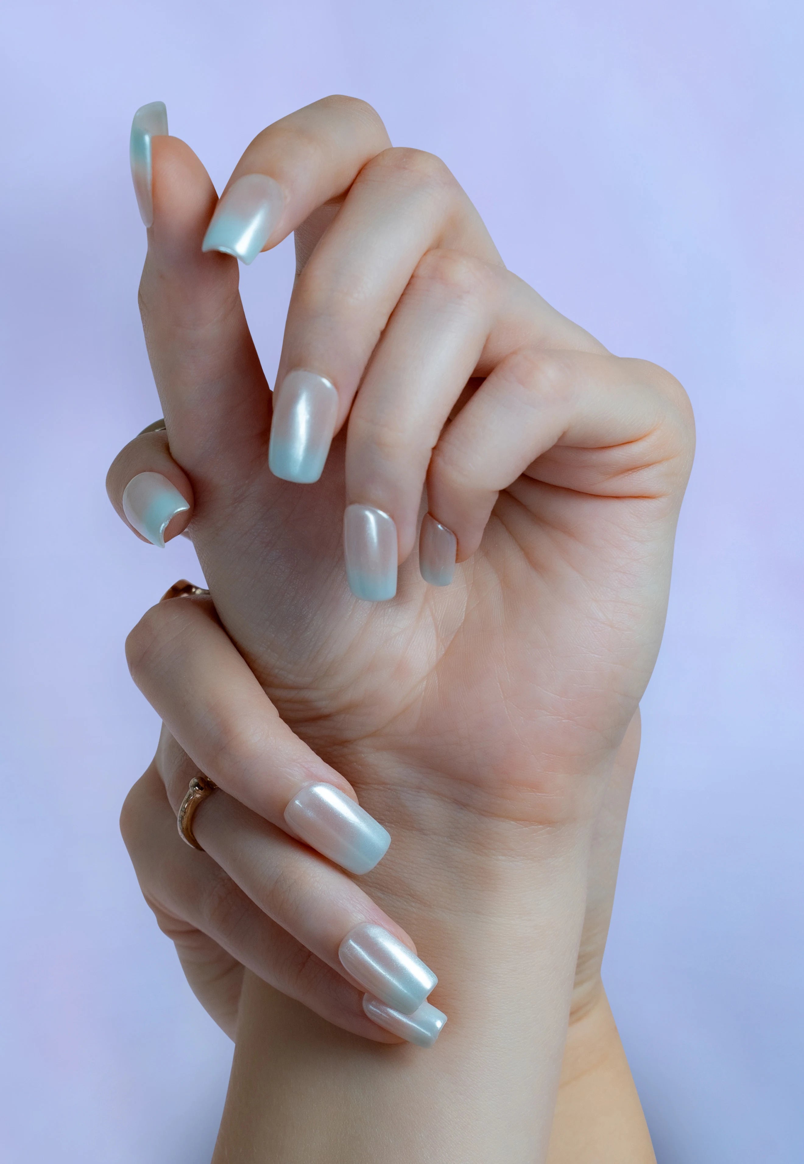 Aurora-press-on-nails-nailzify