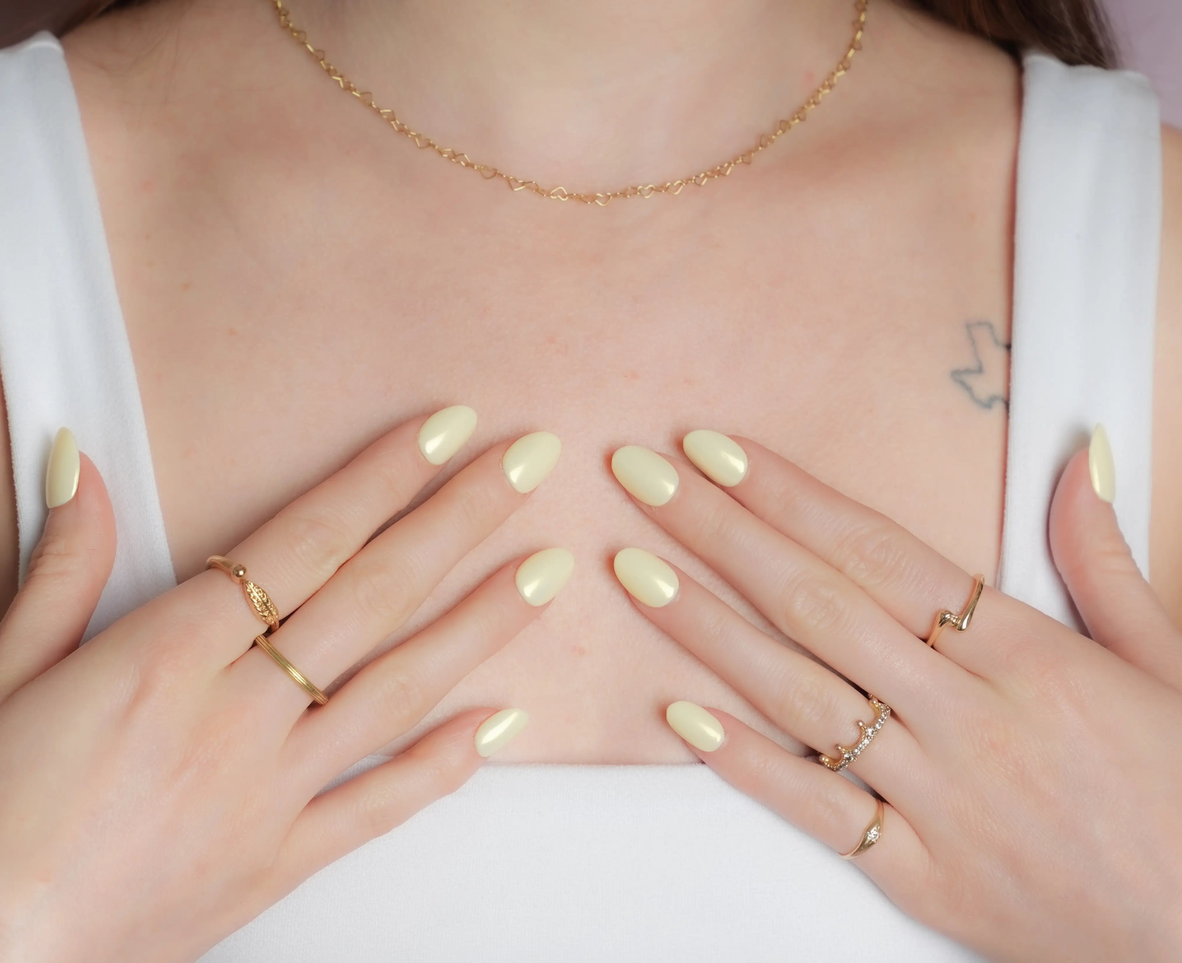 Butter-Cream-press-on-nails